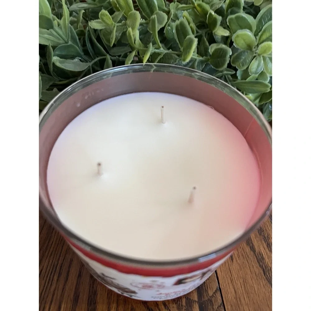 Bath & Body Works Santa's Milk & Cookies Scented 3 Wick Candle 14.5oz New